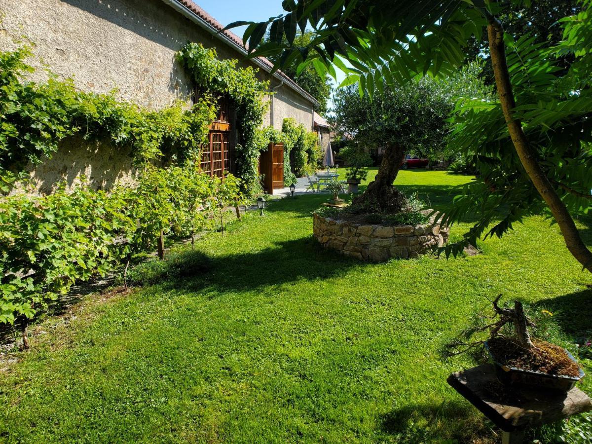 Domaine Des Maillets Bed and Breakfast Blot-l'Eglise Εξωτερικό φωτογραφία
