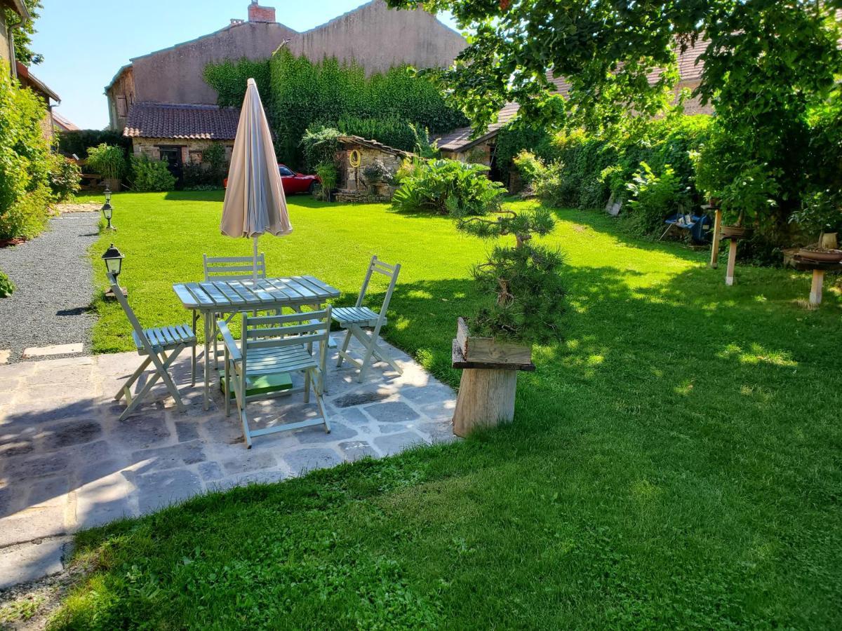 Domaine Des Maillets Bed and Breakfast Blot-l'Eglise Εξωτερικό φωτογραφία